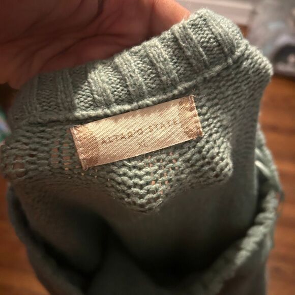 New Altar’d State Sweater - Picture 4 of 5